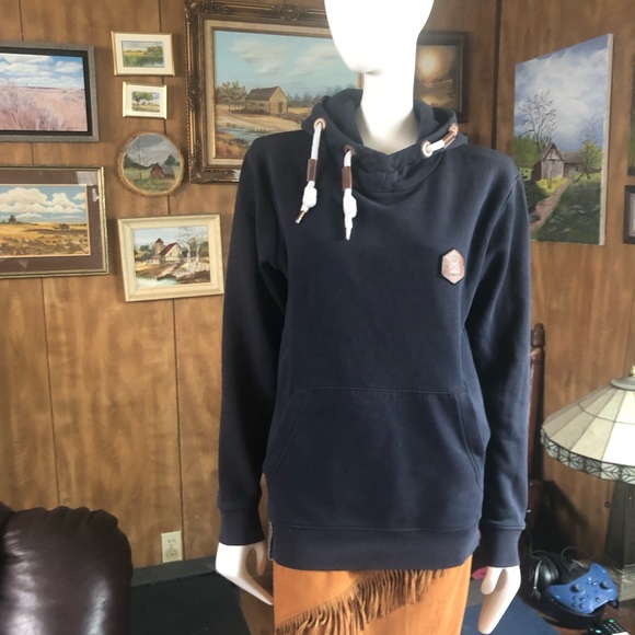 Indicode Sweater/Hoodie - Picture 5 of 9